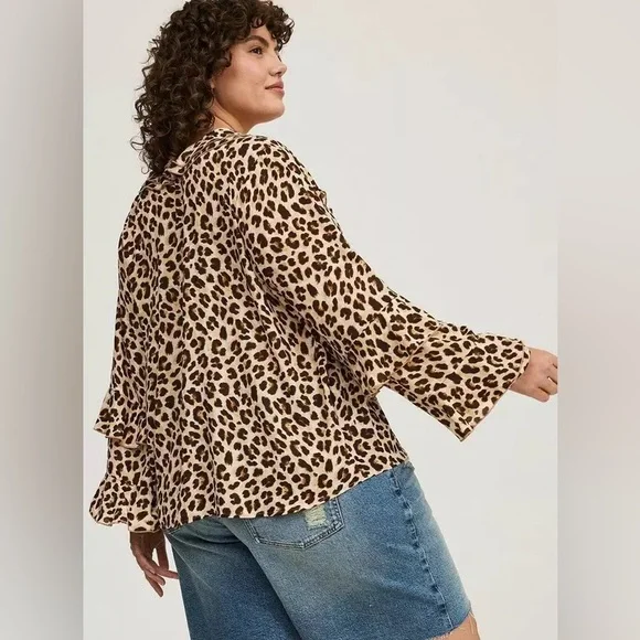 Tie-Front Ruffle Top - Picture 2 of 4